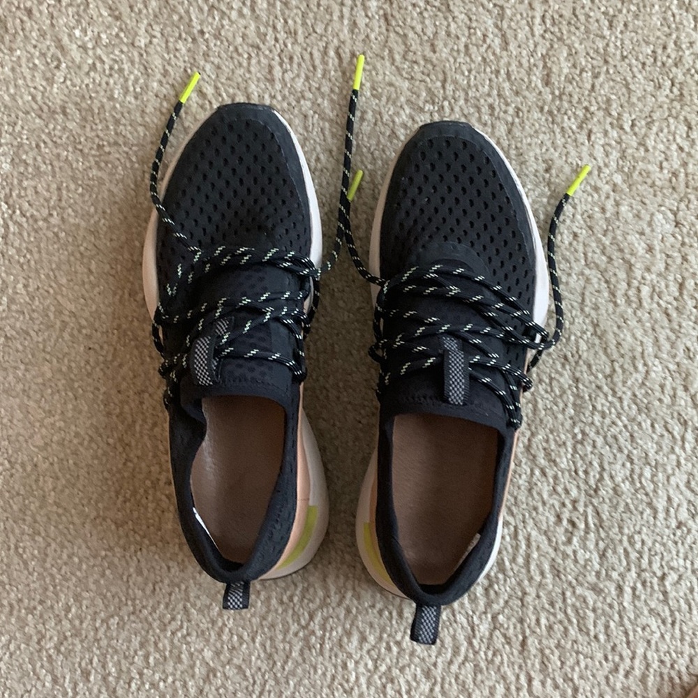 Sorel tennis shoes